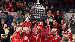 Brad Gushue defeats Matt Dunstone for record-breaking 5th Brier title as skip