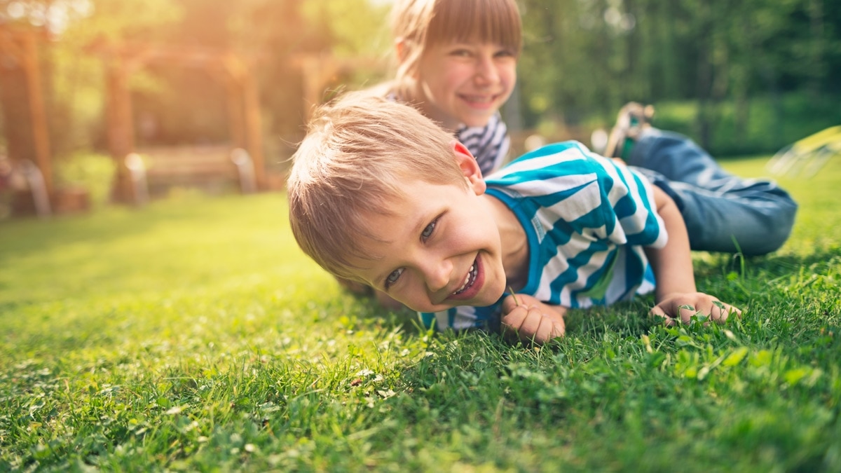 Want better behaved kids? Give them more sunshine