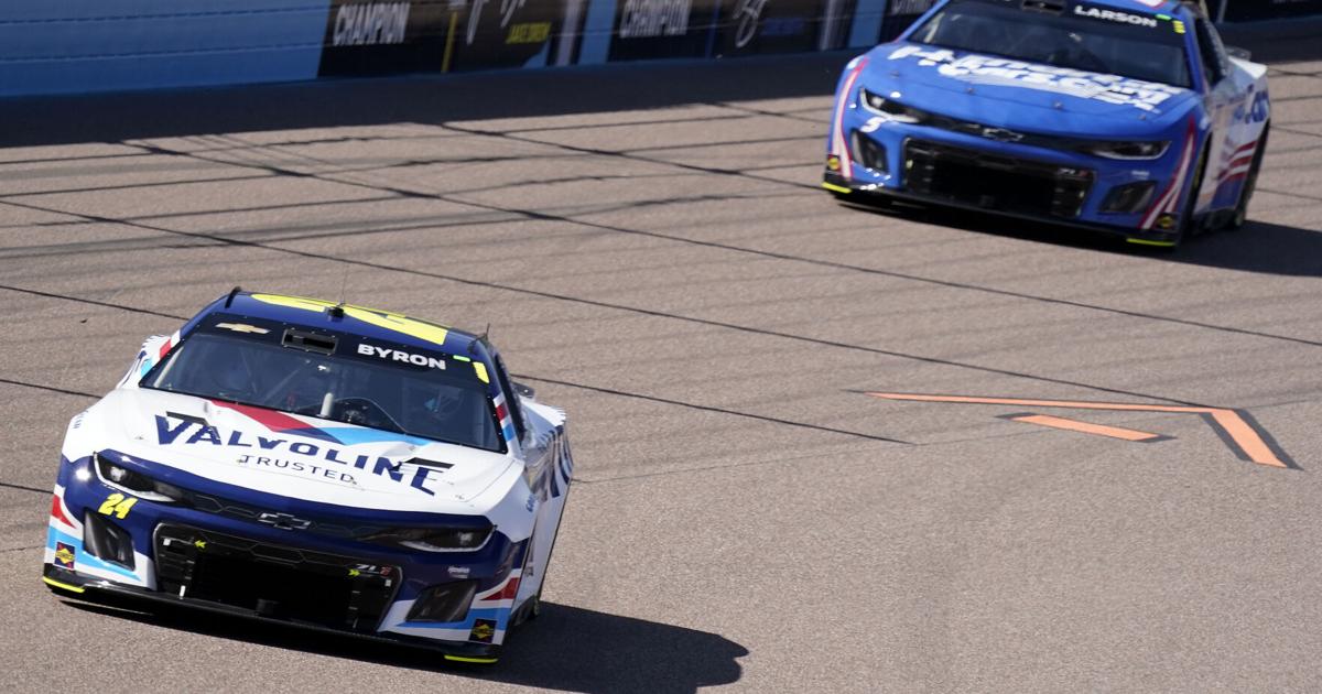 Byron wins 2nd straight Cup race, beats Larson at Phoenix