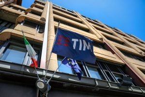 CDP’s Telecom Italia Bid May Need Competition Fixes, Report Says