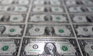 Dollar Falls for 6th Day as Fed Signals Rate-Hike Pause