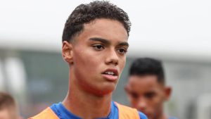 Ronaldinho’s son joins Barcelona to emulate father’s footsteps