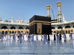 Saudi Arabia appoints 500 employees to regulate Umrah performers’ movement at Grand Mosque