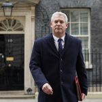 Health Secretary Steve Barclay urges nurses to back pay offer as Treasury puts aside ‘£3bn’ to pay for it