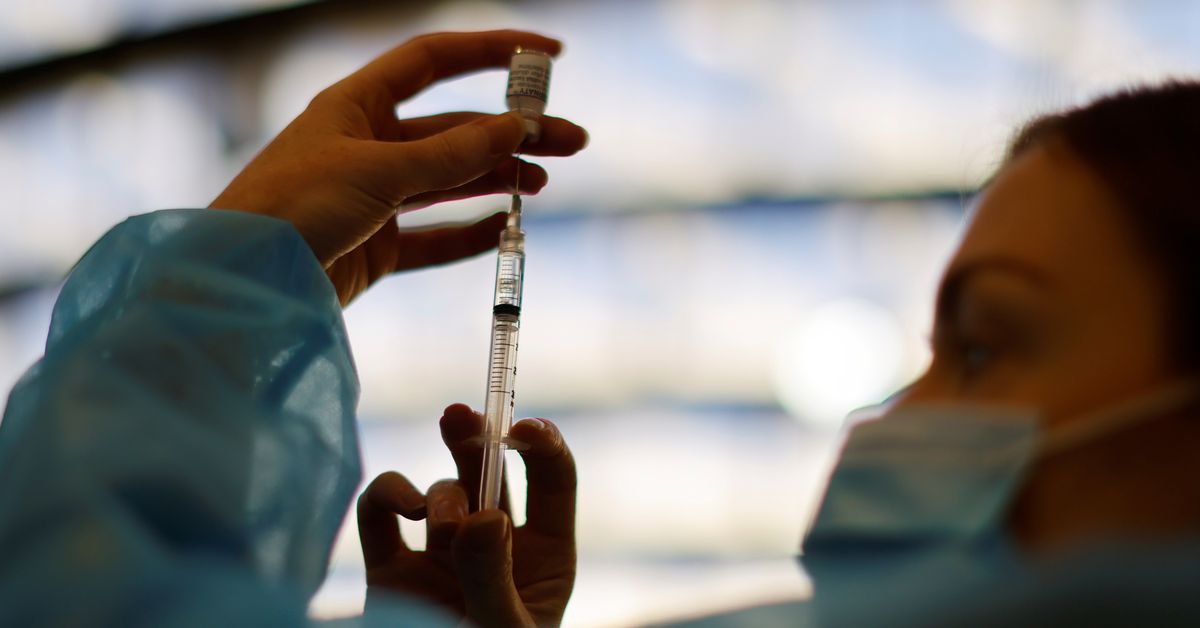 COVID-19 vaccination for health workers no longer mandatory, but favoured, France’s health body says