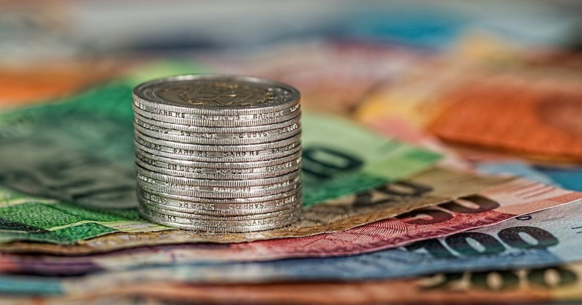 Rand continues to fall against strengthening US dollar