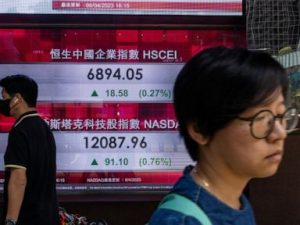 Asian stocks rise ahead of US job market update