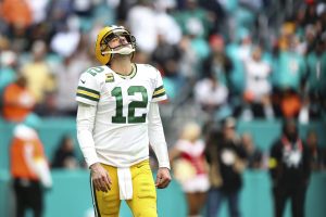 Packers rumors: Aaron Rodgers trade isn’t waiting on Green Bay