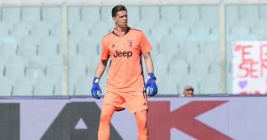 Juventus monitoring three Italian goalkeepers, but it all depends on Szczesny