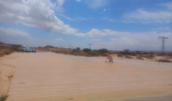 Roads blocked in South as floods, heavy rains surprise Israel