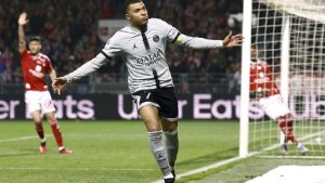 Late Mbappe Goal Gives PSG Narrow 2-1 Win Over Brest