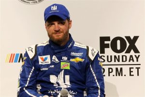 “Was the Prettiest Thing I’d Ever Seen”—Hendrick Motorsports Still Holding Onto a Classic Token of Dale Earnhardt Jr’s Brilliance Triggers Nostalgia Among NASCAR Fans