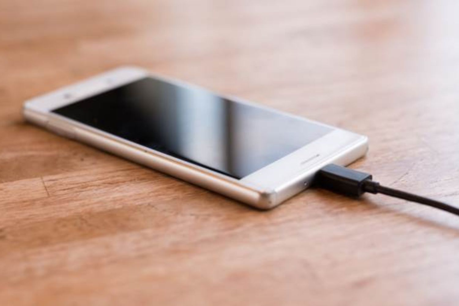 These six bad phone charging habits could be harming the health of your battery