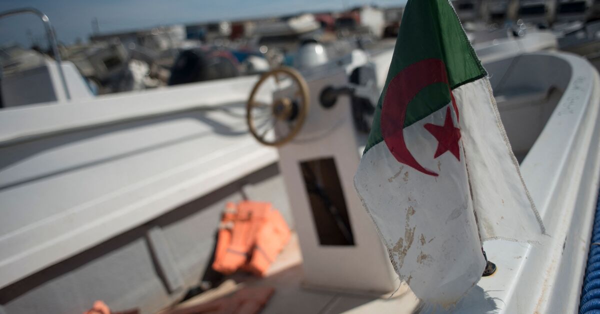 Algeria disbands migrant smuggling network to Europe, arrests nine Syrians