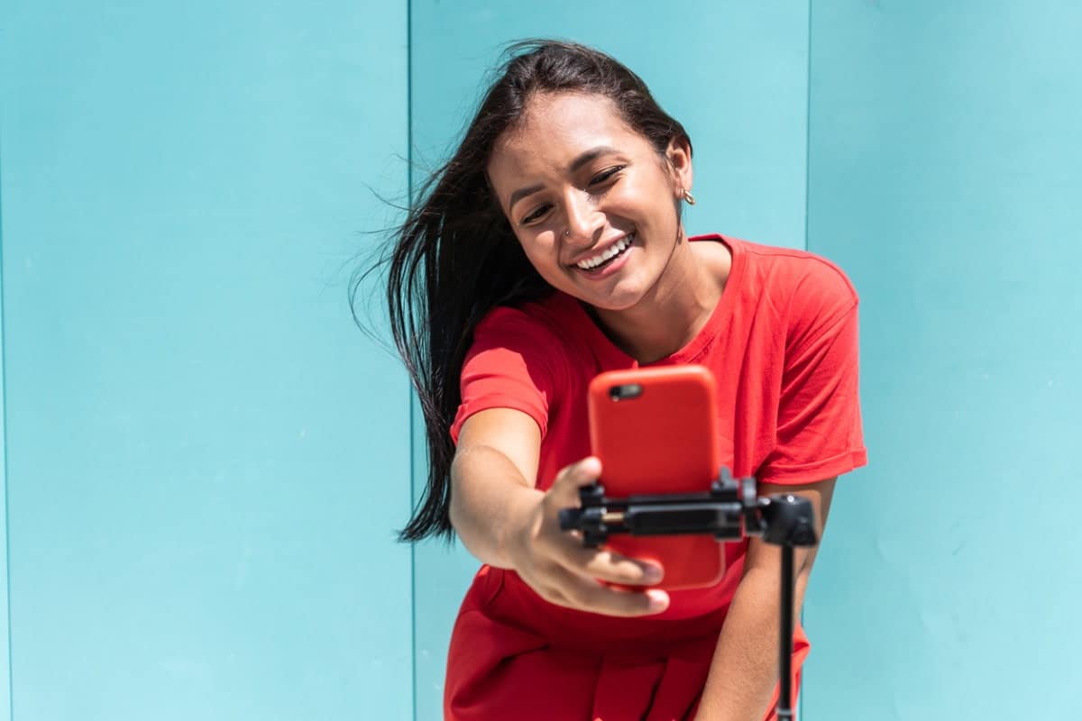 From LinkedIn to TikTok: How newcomers are using social media to succeed in Canada