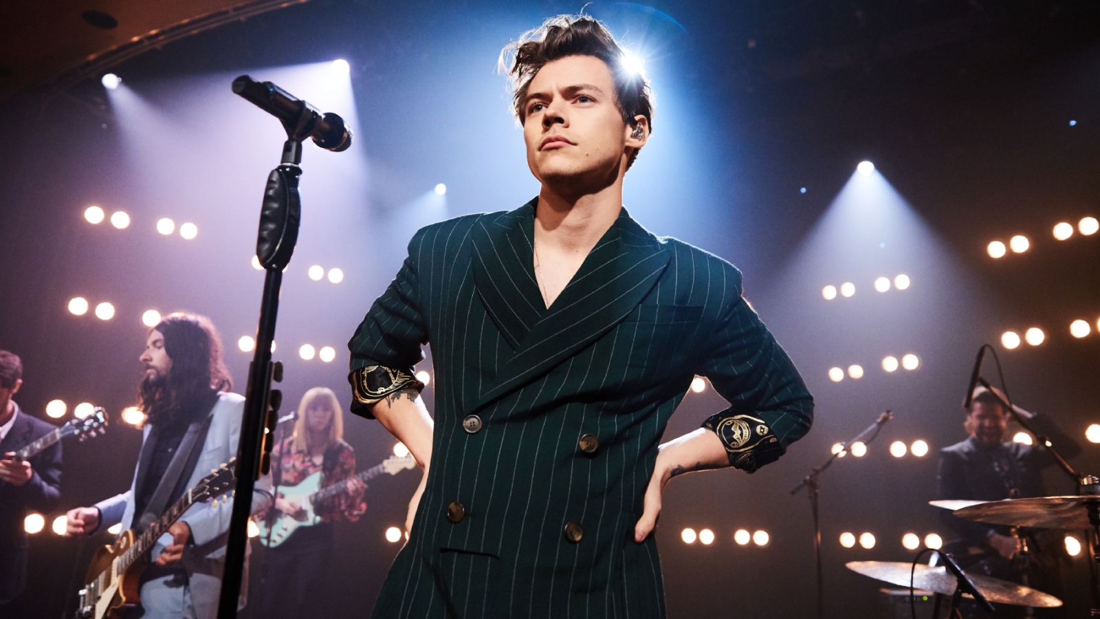 Harry Styles Says He’d ‘Never Say Never’ to a One Direction Reunion