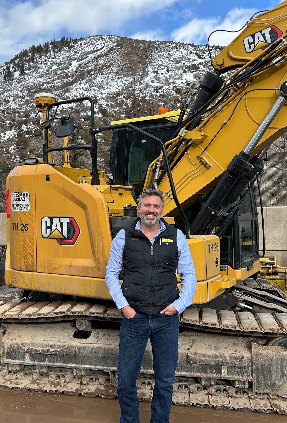 Contractor of the Year Stays on Cutting Edge of Earthmoving Technology