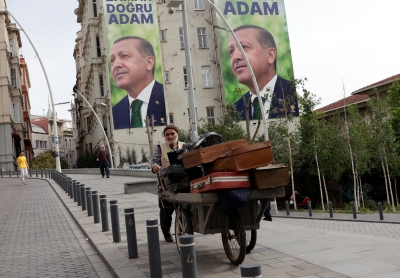 Turkiye’s stocks and dollar bonds tumble as Erdogan in pole position for runoff