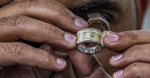 Egyptian artisans carve a path to world luxury markets