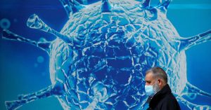 WHO recommends new COVID shots should target only XBB variants
