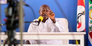 MUSEVENI threatens to chase Kenyans out of UGANDA if RUTO fails to do this – UHURU and RAILA warned Kenyans.