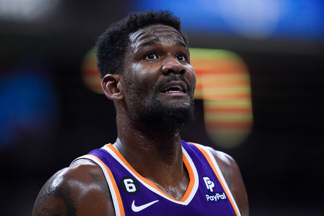 Sources: Mavericks Are A “Likely” Landing Spot For Deandre Ayton