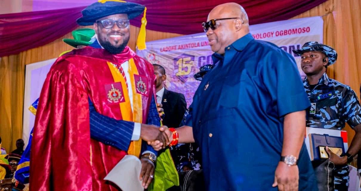 Adeleke Receives Rousing Welcome At LAUTECH Convocation