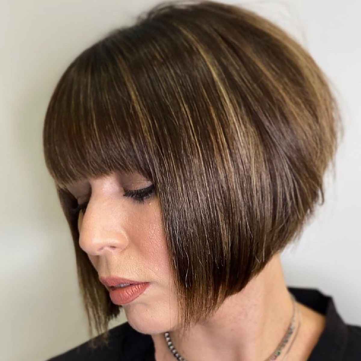 15 Remarkable Chin-Length Bob with Bangs to Consider for Your Next Cut