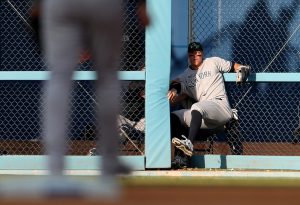 Aaron Judge out injured as Aaron Boone calls out dangerous Dodgers bullpen fence