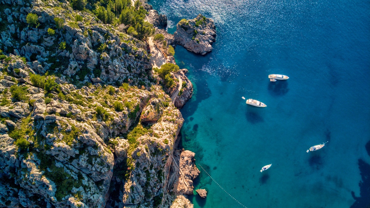 How to plan a boating trip around the Balearic Islands