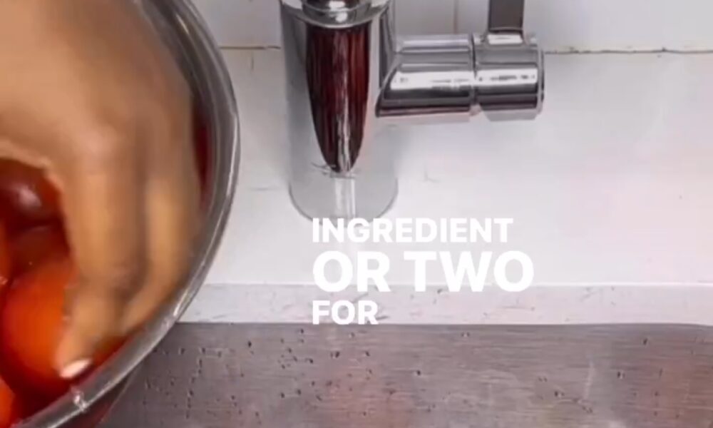 Everything You Need To Make Your Healthy & Colourful Tomato Paste At Home | WATCH