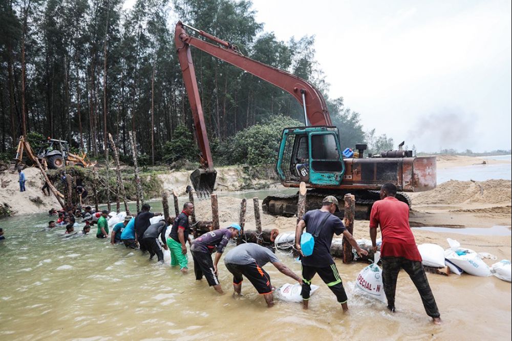 Free Terengganu tourism of politics, say industry players