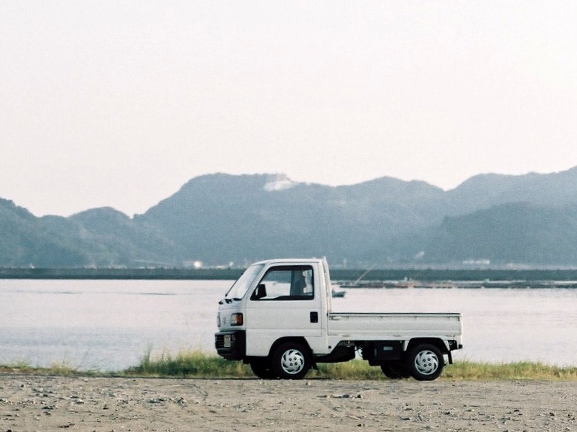 These tiny Japanese pick-up trucks that cost about $5,000 are winning fans in America