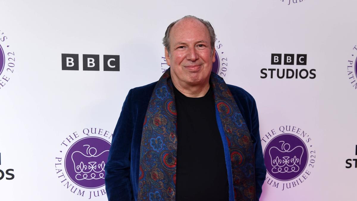 Hans Zimmer proposes to his partner during London performance