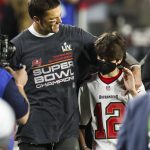 Buccaneers React to Tom Brady Following the Super Bowl Champion’s Tradition Despite Taking Retirement After Losing the Playoffs