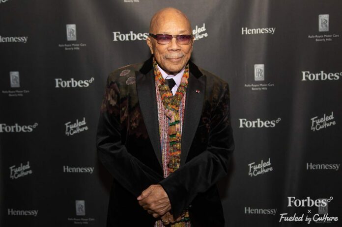 Quincy Jones recovering at home after health scare