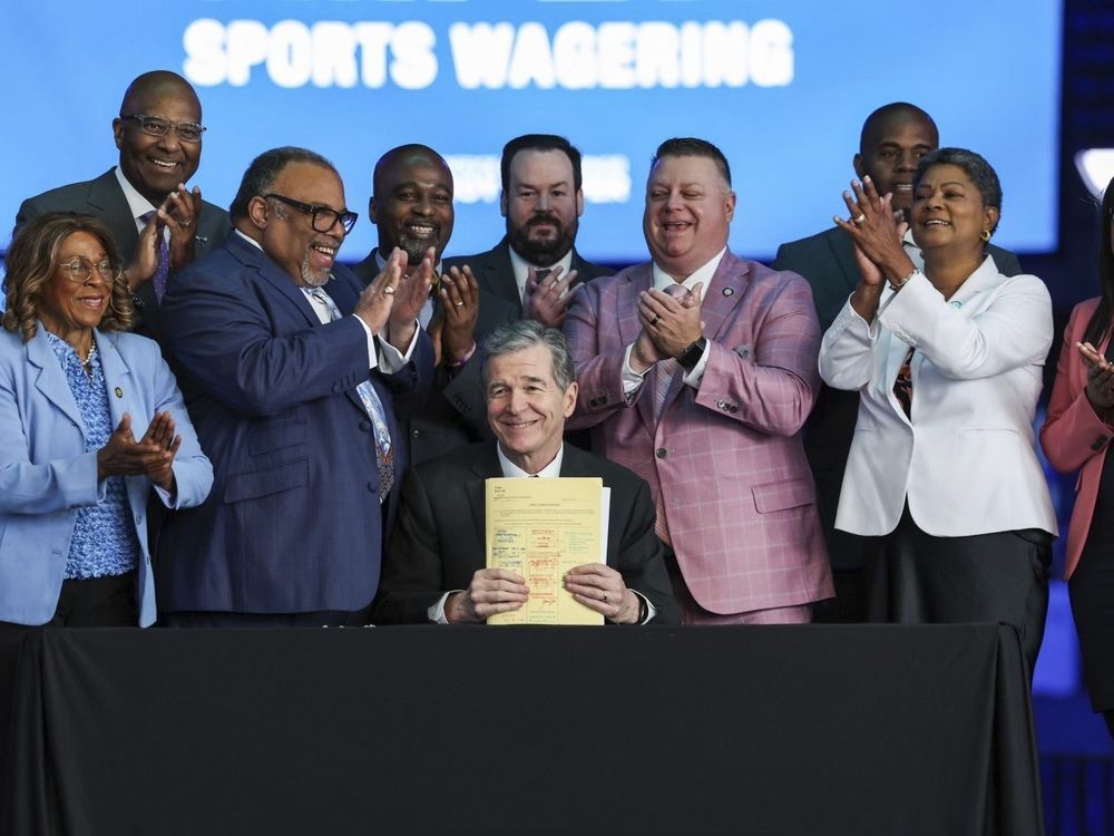 North Carolina governor signs sports, horse racing betting law; wagering to being in early 2024