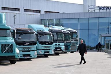 Electric trucks pick up speed despite bumpy road