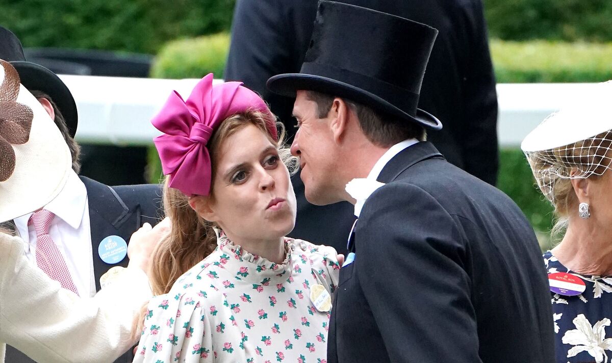 Princess Beatrice pairs £495 dress with Urban Outfitters handbag at Royal Ascot today