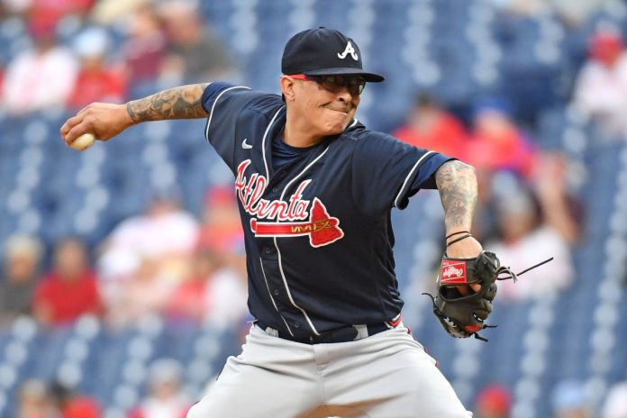 Atlanta Braves Place Jesse Chavez On Injured List