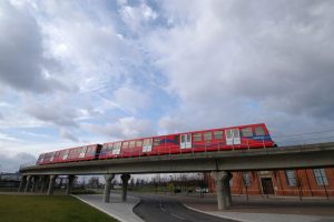 TfL urges ministers to back third DLR river crossing