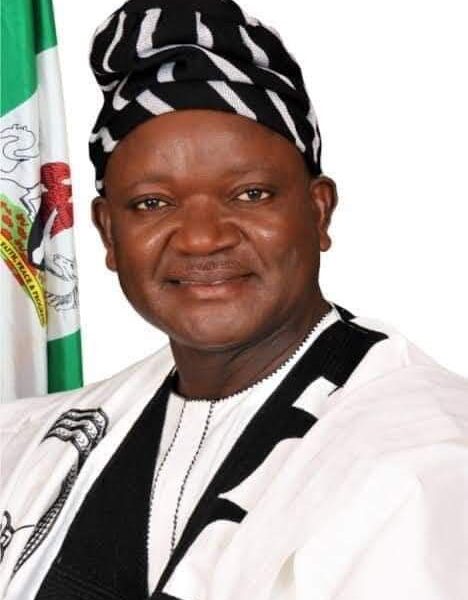 Breaking: EFFC arrests member of G-5, former Governor Ortom of Benue State.