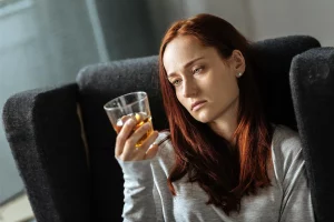 Adolescent Alcohol Dependency Linked With Later Depression Risk