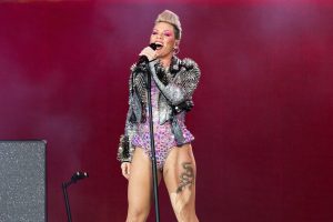 Someone Threw Their Mother’s Ashes on Stage During Pink’s Performance in London