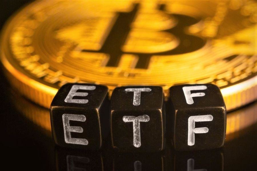 Americans Want Regulated Spot Bitcoin ETFs, Says Coinbase’s Chief Legal Officer