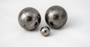 Dutch students use iron balls for safe hydrogen storage and transport