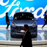 U.S. investigates 346,000 Ford Escape SUVs over door issues