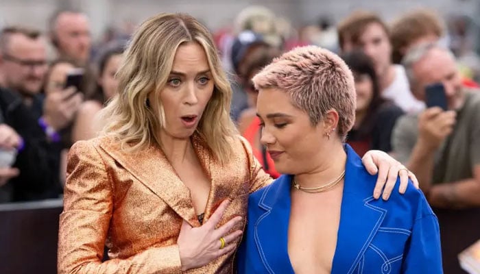 Florence Pugh rescues Emily Blunt as she suffers a wardrobe malfunction