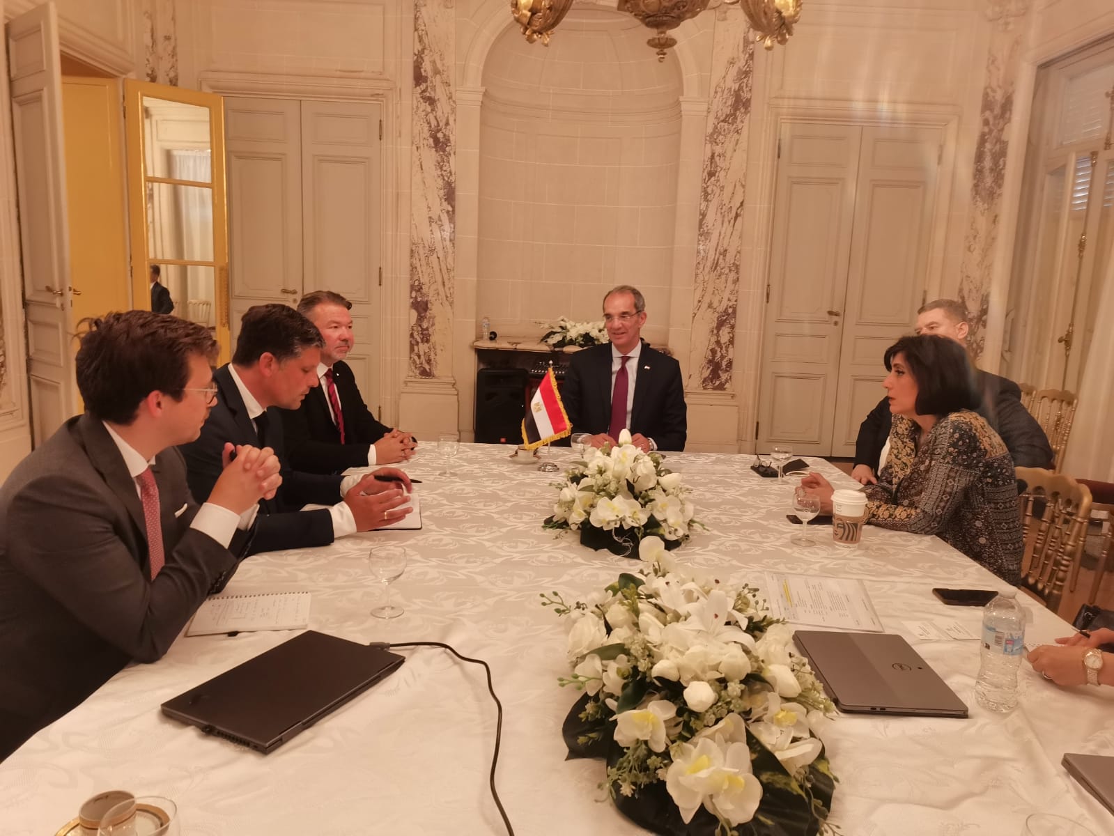 Communications Minister discusses with Contentsquare officials its plans for new Excellence Centre