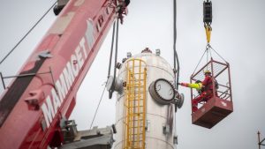 (VIDEO Mammoet’s smart lifting solution streamlines reactor replacement project